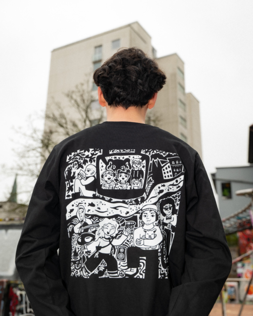 JONGE*S Oversized Longsleeve in Black